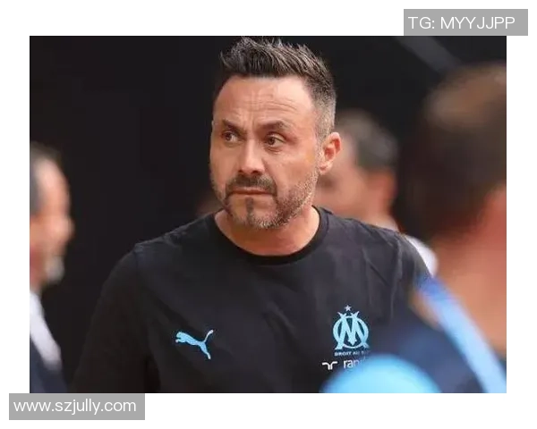 揭秘足球明星黑色衬衫背后的故事与时尚魅力 揭秘足球明星黑色衬衫背后的故事与时尚魅力